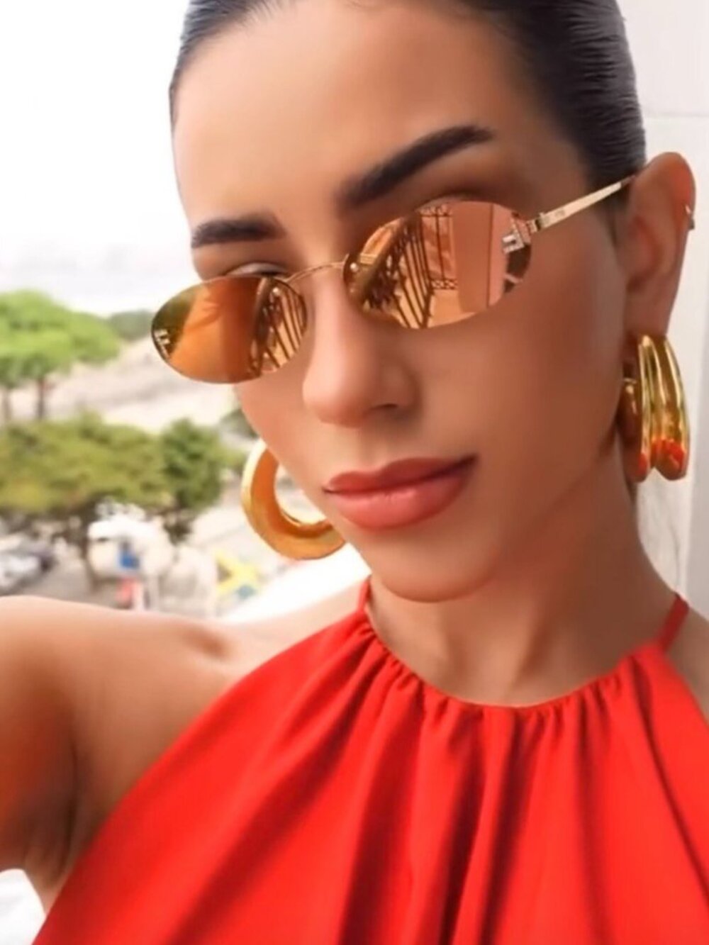 Fendi FE4075US 30L Sunglasses Gold Oval Frame, Yellow Mirror Lenses